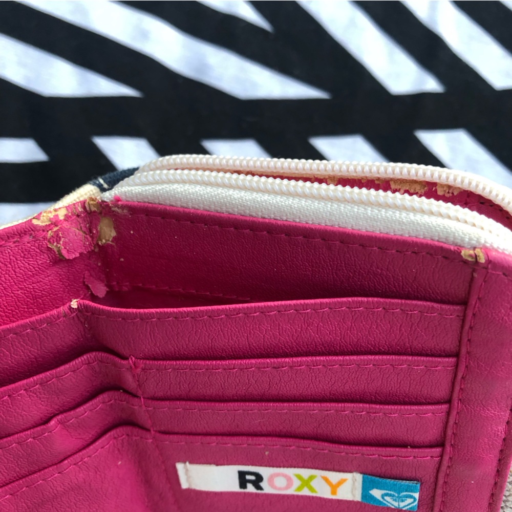 ROXY | Fabric Wallet - Picture 6 of 6